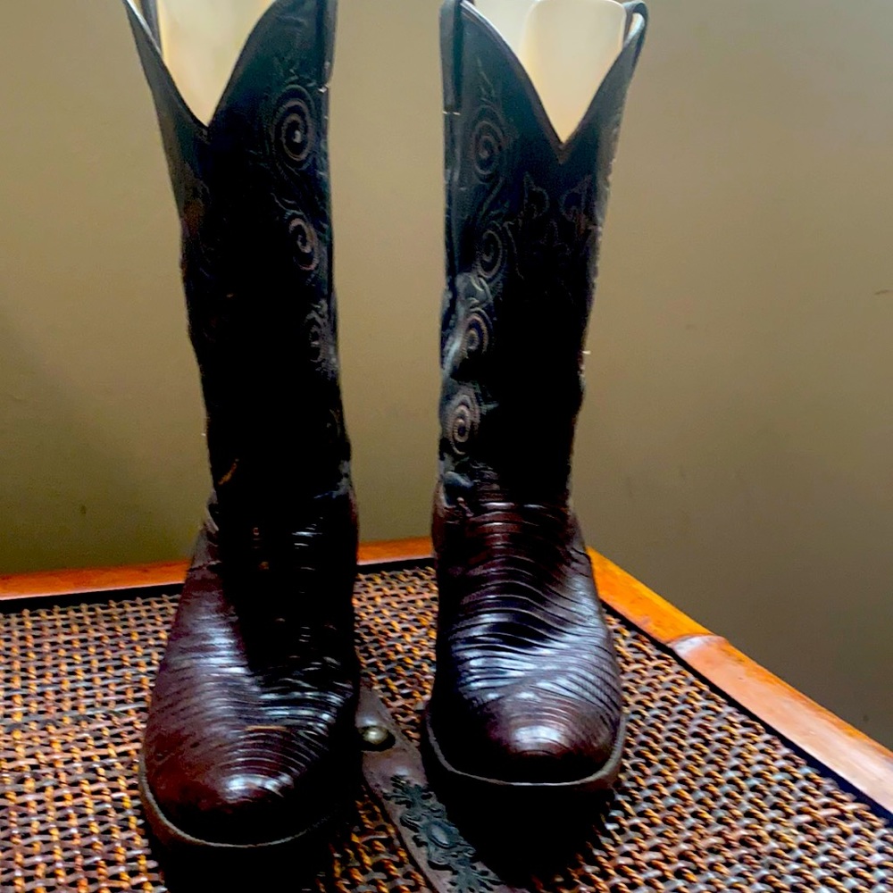 Justin boots exotic authentic Lizard skin cowboy boots . Size 10.5.